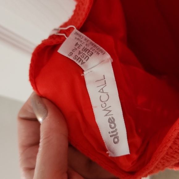 Gorgeous red crochet dress - Picture 8 of 10